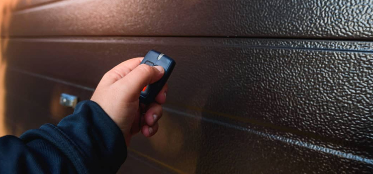 automatic door opener with remote control in Windsor
